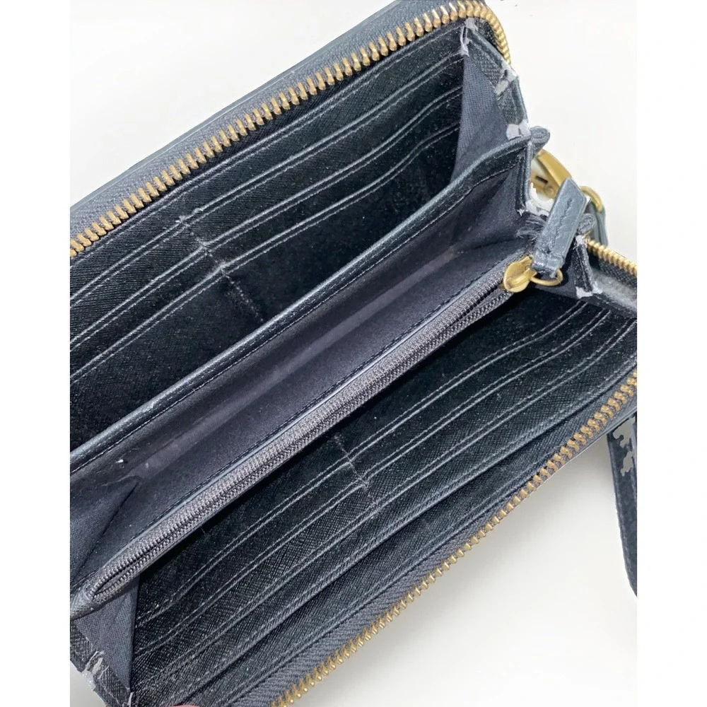 Fossil Black Leather Zip Around Wristlet Wallet Detachable Strap